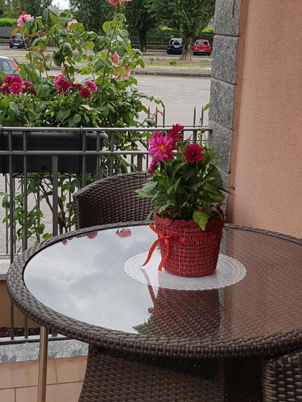 Villa Rosina Rho Exteriör bild
