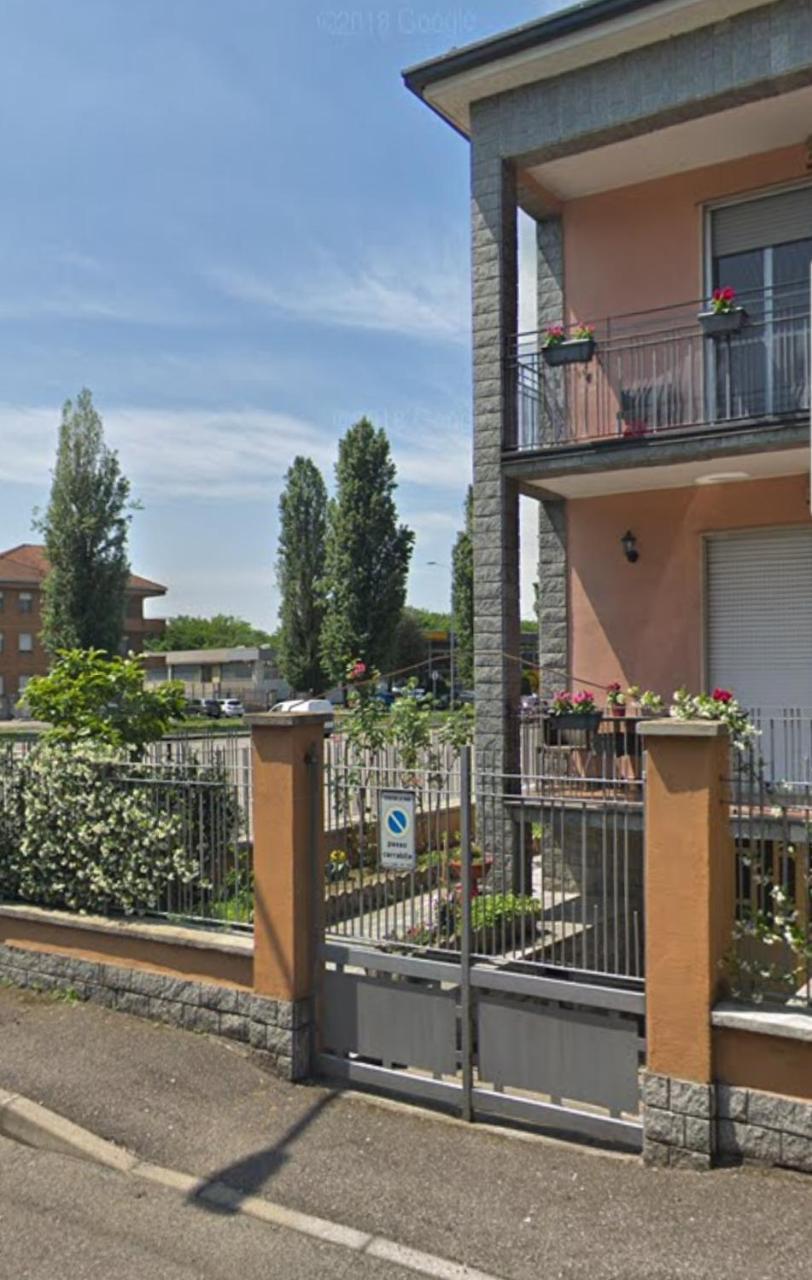 Villa Rosina Rho Exteriör bild